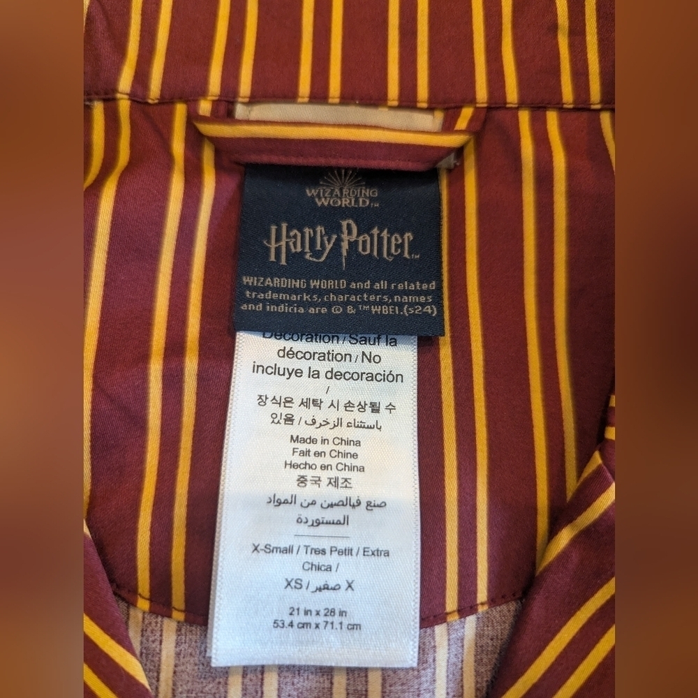 Harry Potter Gryffindor Pajamas Pottery Barn Adult Size XS Unisex NWT - Picture 13 of 16